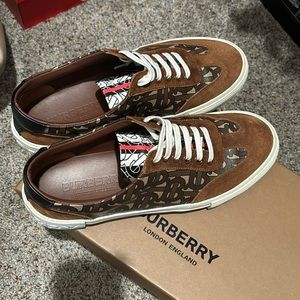 Burberry Sneakers